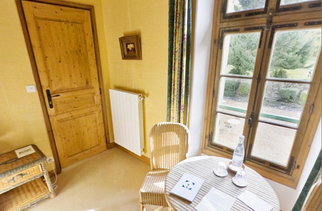 فندق Les Essarts-le-Roiفي  La Ferme Des Vallees المظهر الخارجي الصورة